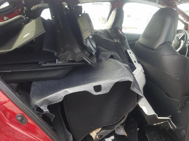 JTDKARFPXJ3099747 - 2018 TOYOTA PRIUS PRIM 红色 照片 10