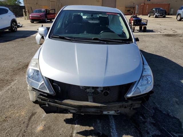 3N1BC11E69L483416 - 2009 NISSAN VERSA S SILVER photo 5