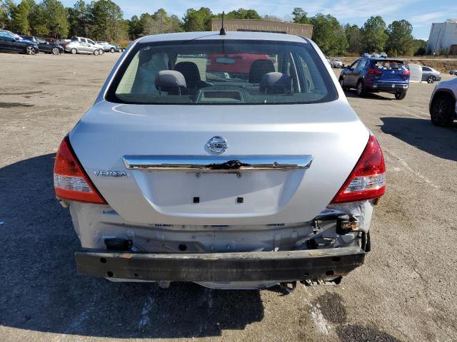 3N1BC11E69L483416 - 2009 NISSAN VERSA S SILVER photo 6