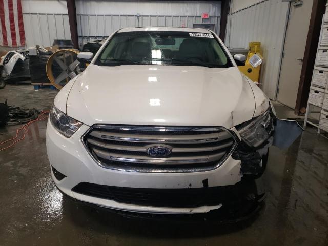 1FAHP2E86GG135791 - 2016 FORD TAURUS SEL WHITE photo 5