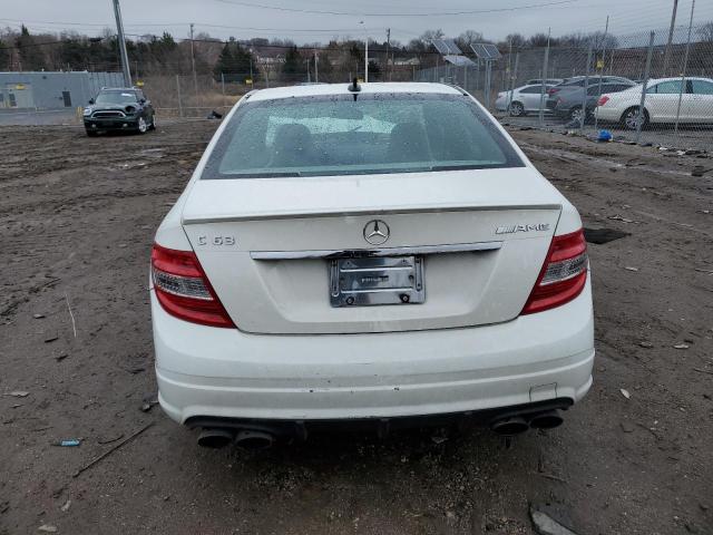 WDDGF77X79F227386 - 2009 MERCEDES-BENZ C 63 AMG WHITE photo 6