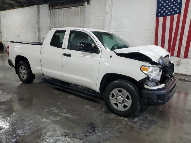 5TFRM5F13HX112013 - 2017 TOYOTA TUNDRA DOUBLE CAB SR/SR5 WHITE photo 4