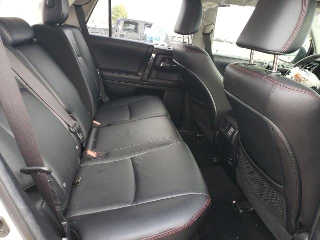 JTEBU5JR1J5521669 - 2018 TOYOTA 4RUNNER SR5/SR5 PREMIUM 银色 照片 11