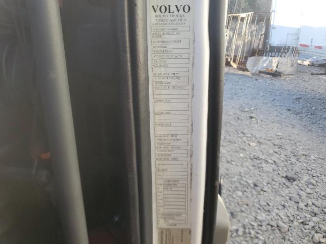 4V4NC9EH7GN938689 - 2016 VOLVO VN VNL WHITE photo 10