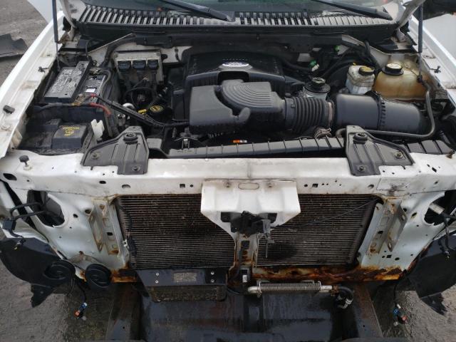 1FMPU16L53LB41123 - 2003 FORD EXPEDITION XLT WHITE photo 12