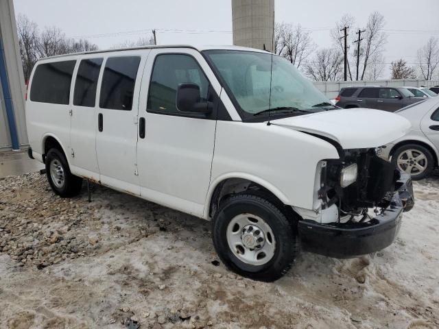 1GAWGPFA5D1185668 - 2013 CHEVROLET EXPRESS G2 LS WHITE photo 4