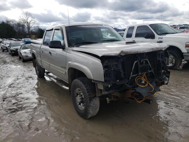 1GCHK23UX4F238450 - 2004 CHEVROLET SILVERADO K2500 HEAVY DUTY BEIGE photo 4