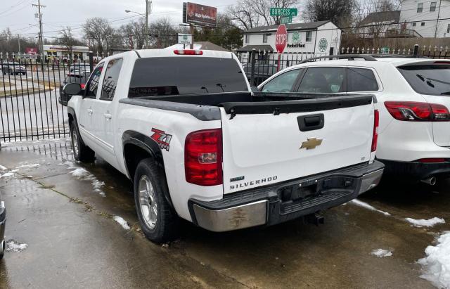 3GCPKSE34BG338300 - 2011 CHEVROLET SILVERADO K1500 LT WHITE photo 3