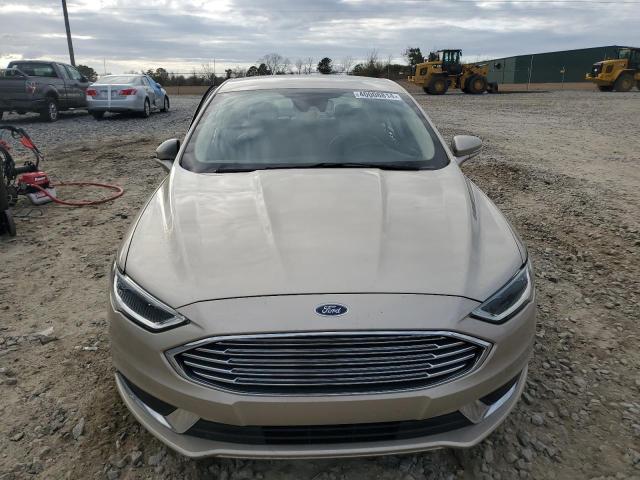 3FA6P0HD5JR250113 - 2018 FORD FUSION SE GOLD photo 5