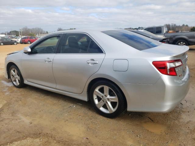 4T1BF1FK4CU104179 - 2012 TOYOTA CAMRY BASE SILVER photo 2