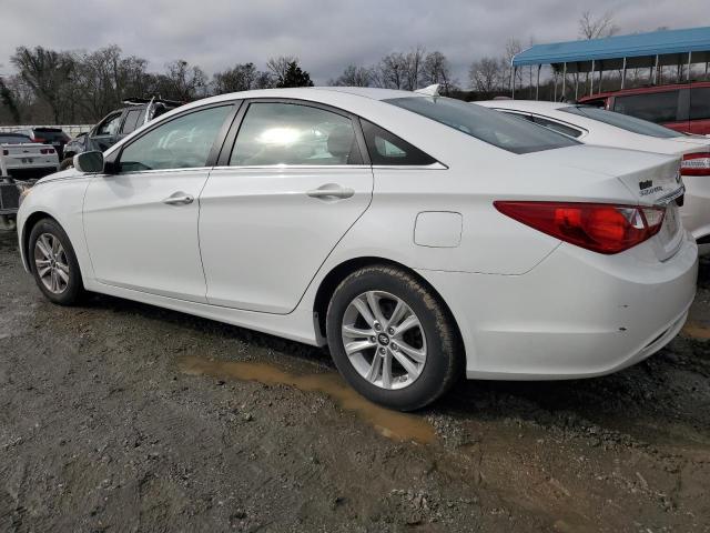 5NPEB4AC4DH757170 - 2013 HYUNDAI SONATA GLS WHITE photo 2