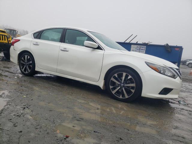 1N4AL3AP1GC291745 - 2016 NISSAN ALTIMA 2.5 WHITE photo 4