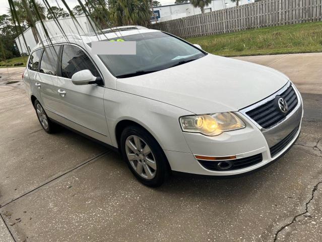 WVWXK7ANXAE066930 - 2010 VOLKSWAGEN PASSAT KOMFORT WHITE photo 1