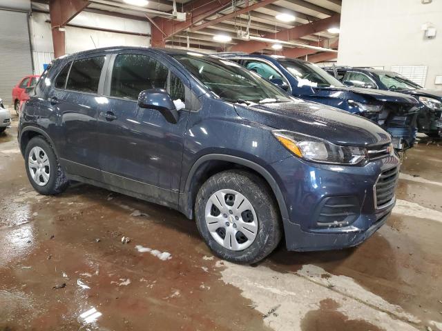 3GNCJKSBXJL219368 - 2018 CHEVROLET TRAX LS BLUE photo 4