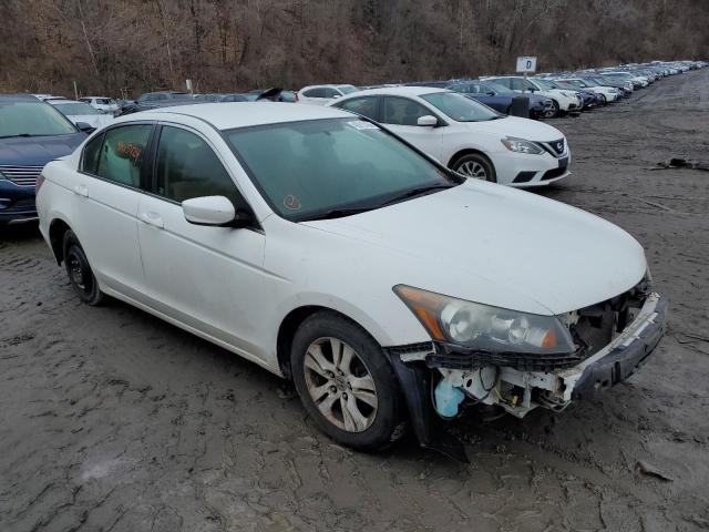 1HGCP2F43BA078849 - 2011 HONDA ACCORD LXP WHITE photo 4