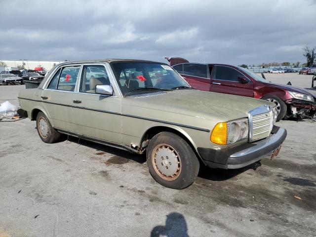 12313012179752 - 1980 MERCEDES-BENZ 300-CLASS GOLD photo 4