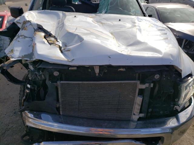 3C6UR5DL4GG256972 - 2016 RAM 2500 SLT WHITE photo 11