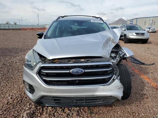 1FMCU0J96HUC51359 - 2017 FORD ESCAPE TITANIUM GRAY photo 5