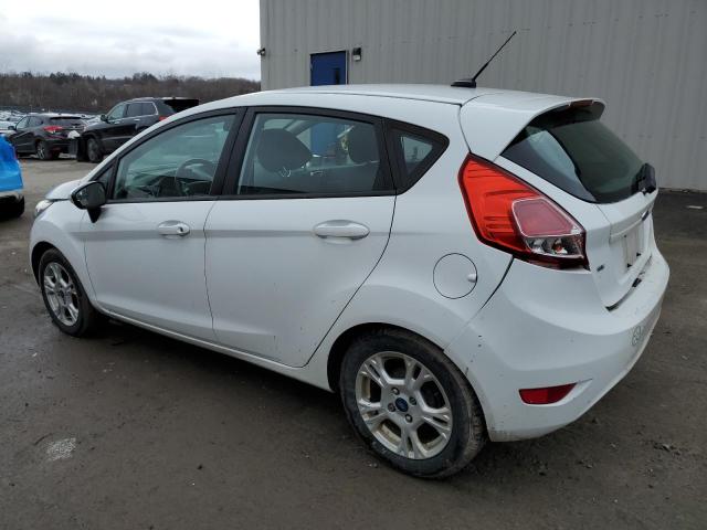 3FADP4EJ4FM118571 - 2015 FORD FIESTA SE WHITE photo 2