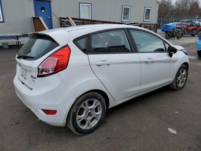 3FADP4EJ4FM118571 - 2015 FORD FIESTA SE WHITE photo 3