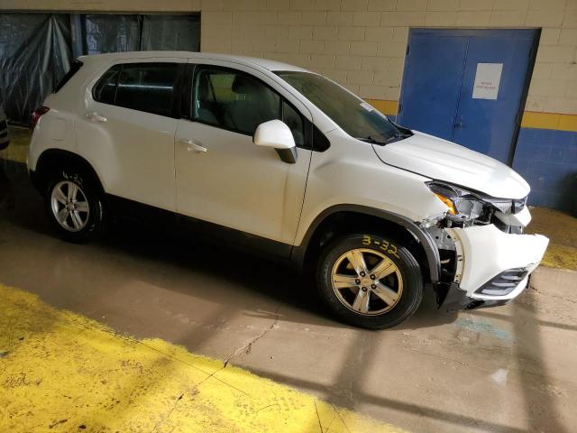 KL7CJNSB2JB713006 - 2018 CHEVROLET TRAX LS WHITE photo 4