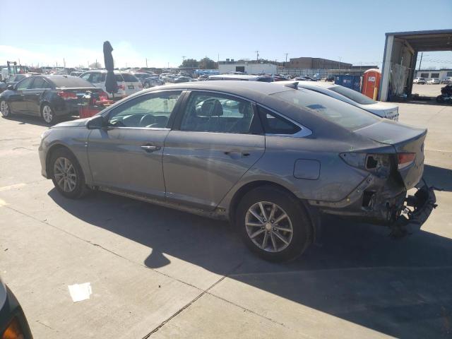 5NPE24AF2JH673600 - 2018 HYUNDAI SONATA SE GRAY photo 2