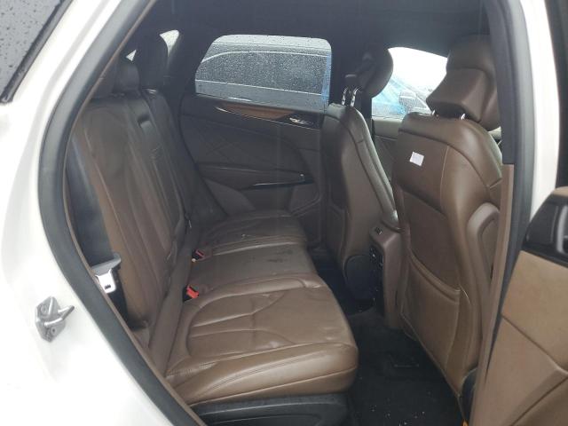 5LMTJ3DH4GUJ05261 - 2016 LINCOLN MKC RESERVE WHITE photo 11