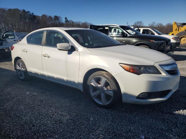 19VDE1F78EE002275 - 2014 ACURA ILX 20 TECH WHITE photo 4