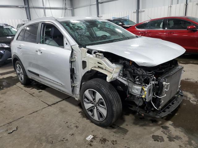 KNDCB3LC8K5300437 - 2019 KIA NIRO FE SILVER photo 4