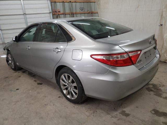 4T1BF1FK9FU951719 - 2015 TOYOTA CAMRY LE SILVER photo 2