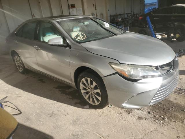 4T1BF1FK9FU951719 - 2015 TOYOTA CAMRY LE SILVER photo 4