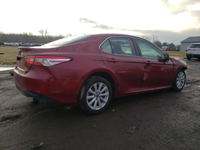 4T1B11HK7JU576000 - 2018 TOYOTA CAMRY L RED photo 3