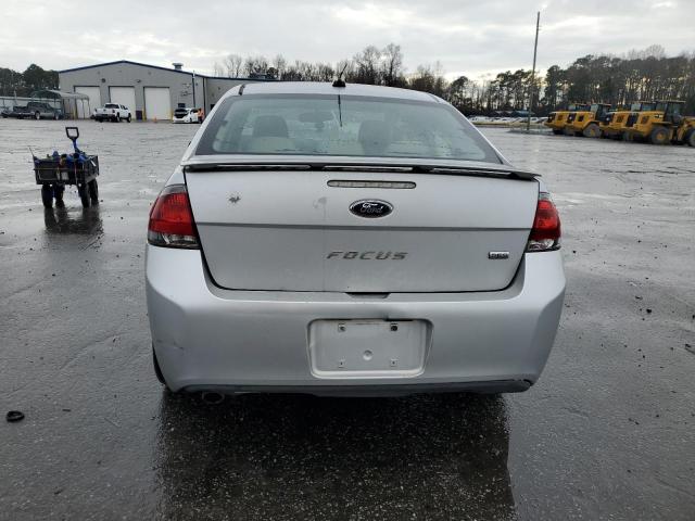 1FAHP3GN0AW176939 - 2010 FORD FOCUS SES SILVER photo 6