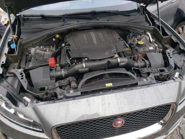 SADCJ2BVXHA057735 - 2017 JAGUAR F-PACE PREMIUM GRAY photo 11