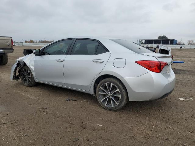 5YFBURHE7HP607113 - 2017 TOYOTA COROLLA L SILVER photo 2