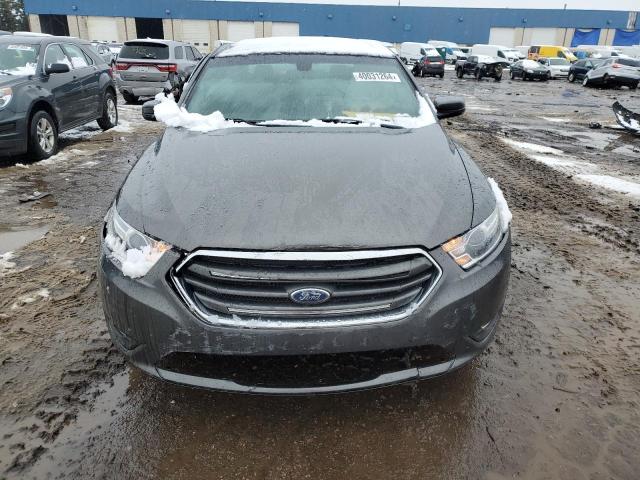 1FAHP2E86JG125446 - 2018 FORD TAURUS SEL GRAY photo 5