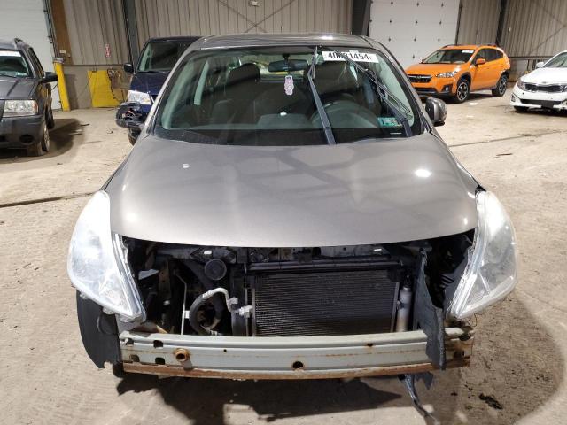 3N1CN7AP5DL871541 - 2013 NISSAN VERSA S SILVER photo 5