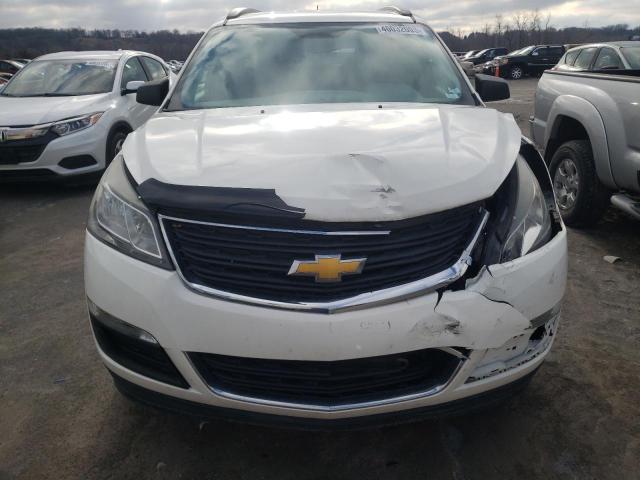 1GNKRFEDXFJ252281 - 2015 CHEVROLET TRAVERSE LS WHITE photo 5