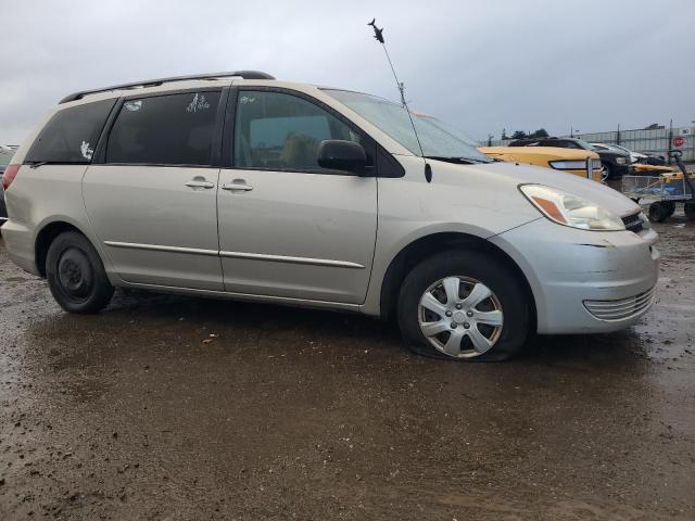 5TDZA23C14S221082 - 2004 TOYOTA SIENNA CE SILVER photo 4