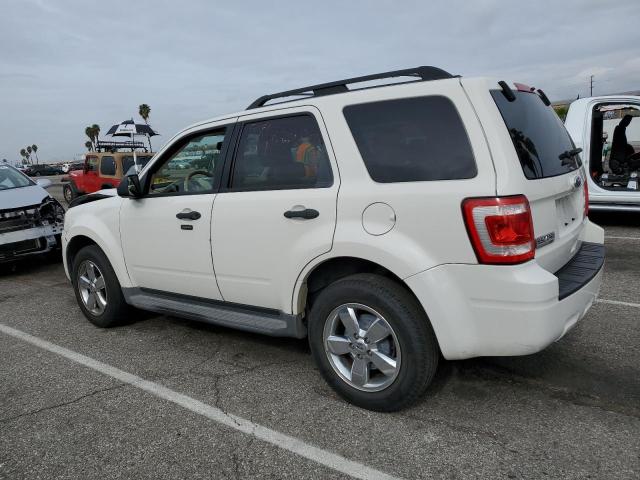 1FMCU0D74BKC37943 - 2011 FORD ESCAPE XLT WHITE photo 2