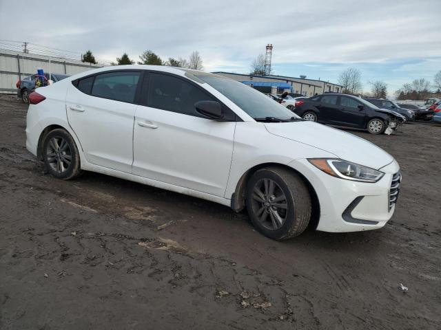 5NPD84LF9HH035572 - 2017 HYUNDAI ELANTRA SE WHITE photo 4