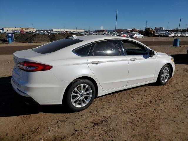 3FA6P0HD9LR261425 - 2020 FORD FUSION SE WHITE photo 3