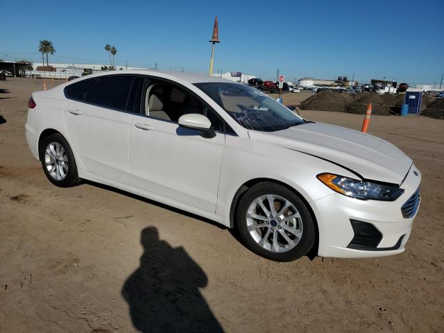 3FA6P0HD9LR261425 - 2020 FORD FUSION SE WHITE photo 4