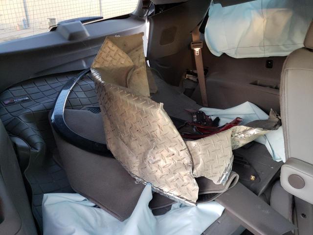 1GNERKKW5KJ266644 - 2019 CHEVROLET TRAVERSE PREMIER CHARCOAL photo 13