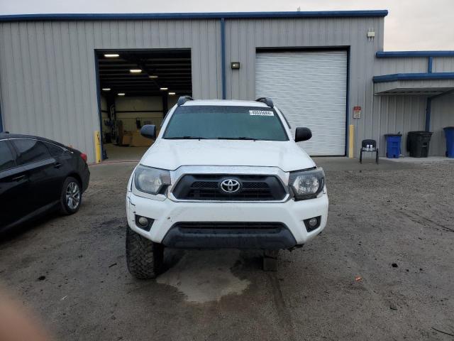 5TFJU4GN5CX016465 - 2012 TOYOTA TACOMA DOUBLE CAB PRERUNNER WHITE photo 5