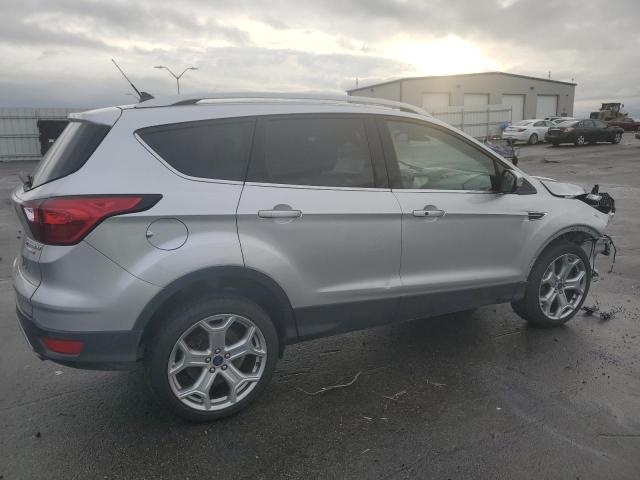 1FMCU9J91KUB14700 - 2019 FORD ESCAPE TITANIUM SILVER photo 3