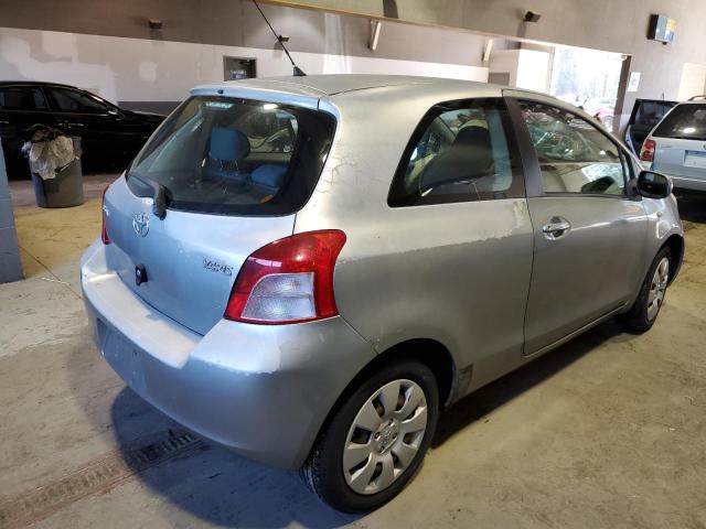 JTDJT923X85148064 - 2008 TOYOTA YARIS SILVER photo 3