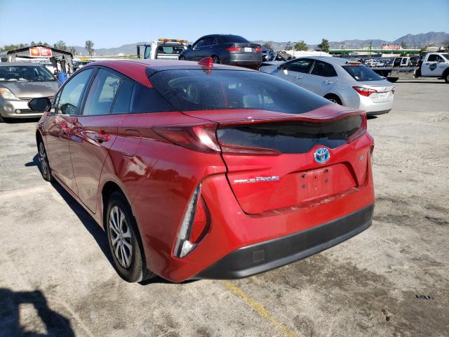 JTDKAMFP0M3174642 - 2021 TOYOTA PRIUS PRIM LE RED photo 2