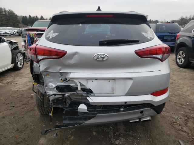 KM8J33A23JU742864 - 2018 HYUNDAI TUCSON VALUE SILVER photo 6