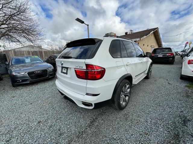 5UXZV8C56BL422112 - 2011 BMW X5 XDRIVE50I WHITE photo 4